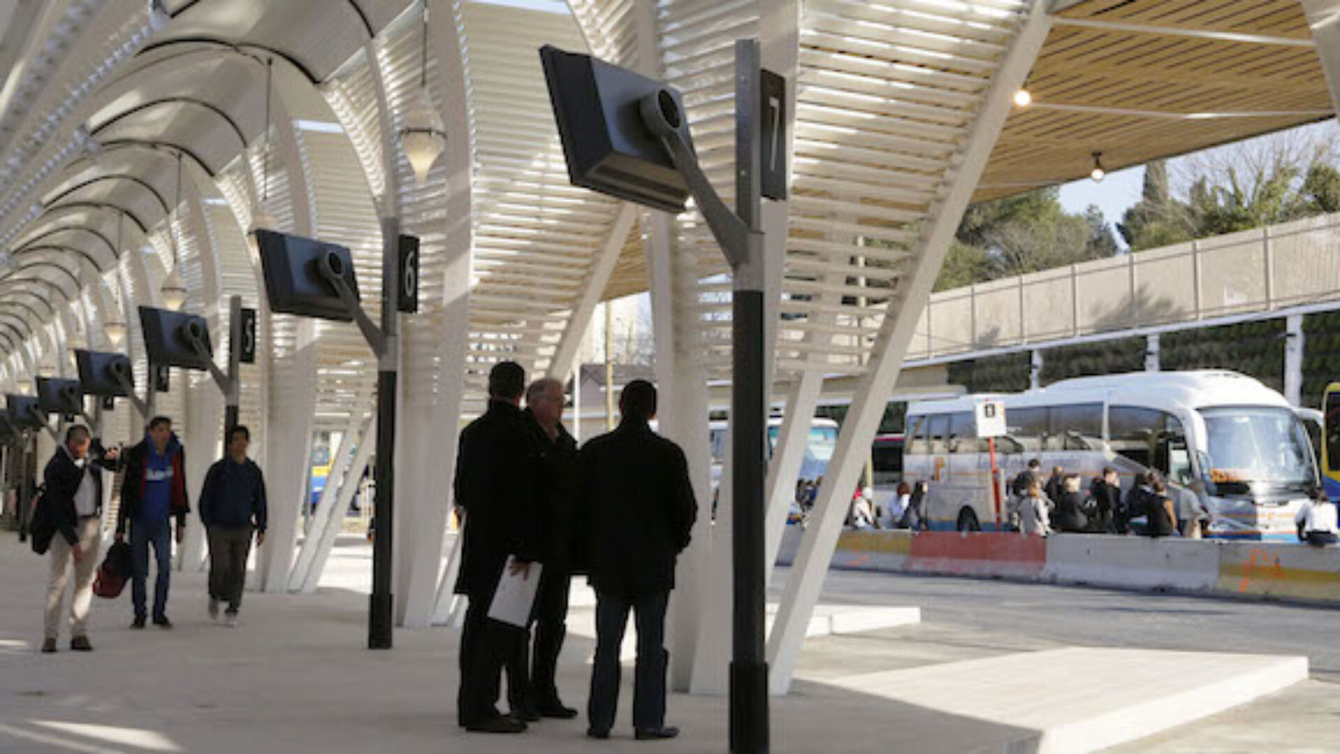 1 voyage aix en bus