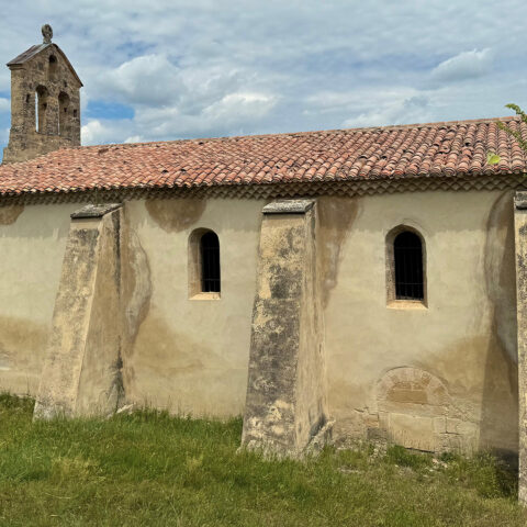 header-notre-dame-d-astor-peyrolles-en-provence-randonnee